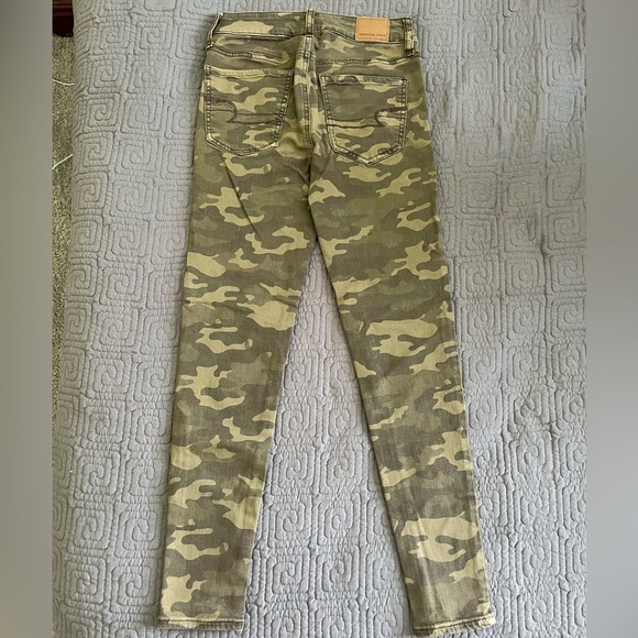 American Eagle Outfitters Camouflage Super Stretch Pants - Picture 4 of 4